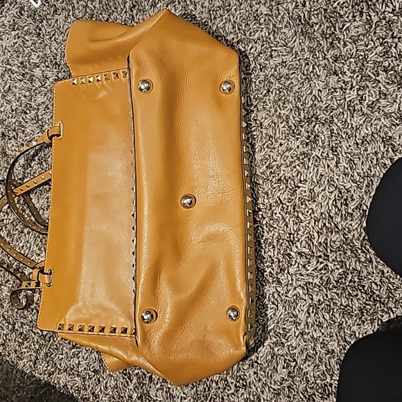 🔥1HRSALE🔥Valentino Garavani Rockstud Bag - Picture 8 of 16